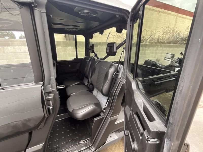 2025 Can-Am DEFENDER MAX 65 HD10 TEXCAB LIMITED Image 7