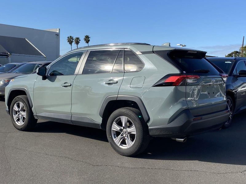 2022 Toyota RAV4 XLEImage 3