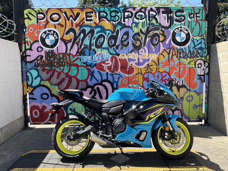 New 2026 Yamaha YZF-R7 Image 4