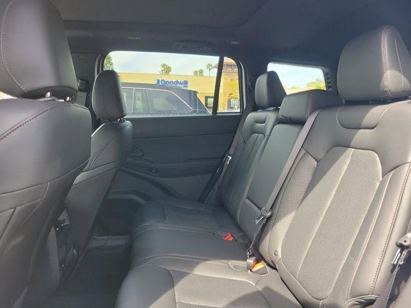 New 2026 Jeep Cherokee Overland 4x4