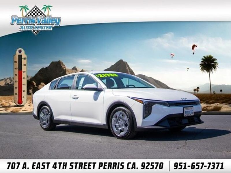 2025 Kia K4 LXImage 1