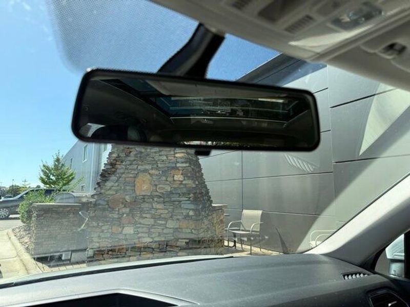 Used 2021 Volkswagen Tiguan SE