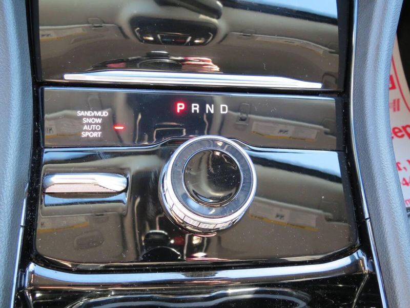 Used 2023 Jeep Grand Cherokee Limited 4x4 4dr SUVImage 25