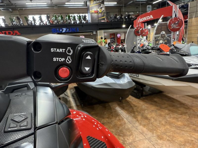 New 2025 Yamaha VX DELUXE W/AUDIO Image 7