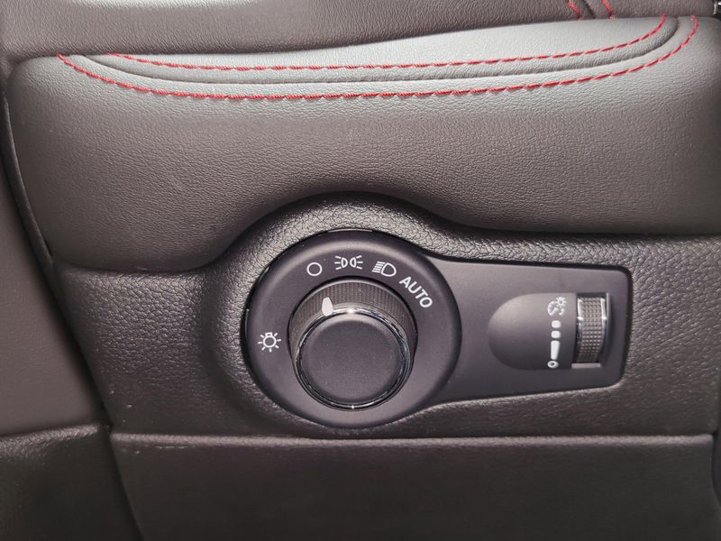 2024 Dodge Durango Citadel 3.6L AWD w/Sunroof/NavImage 36