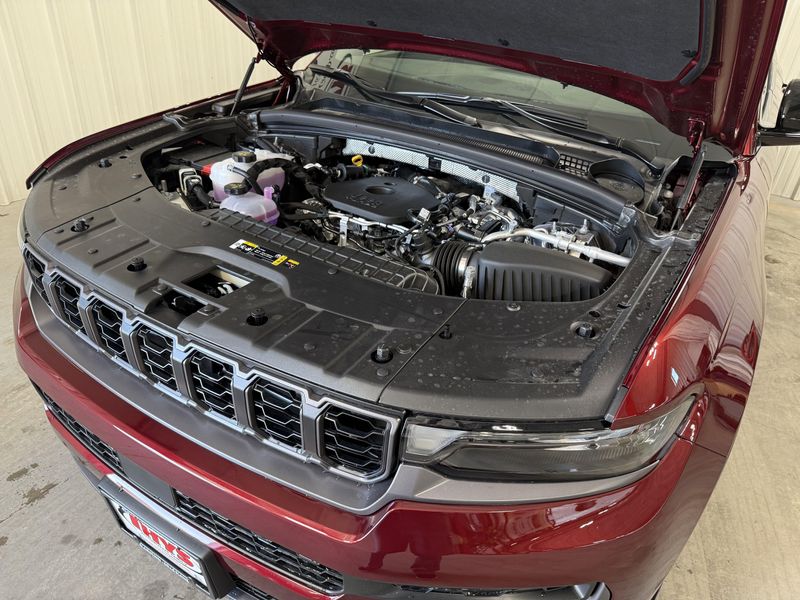 New 2026 Jeep Grand Cherokee L Laredo Altitude 4x4Image 19