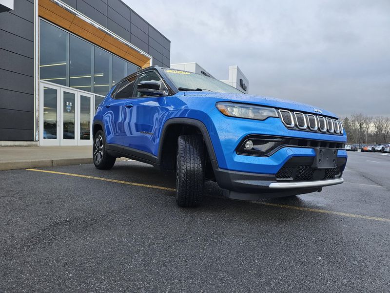 Used 2022 Jeep Compass LimitedImage 3