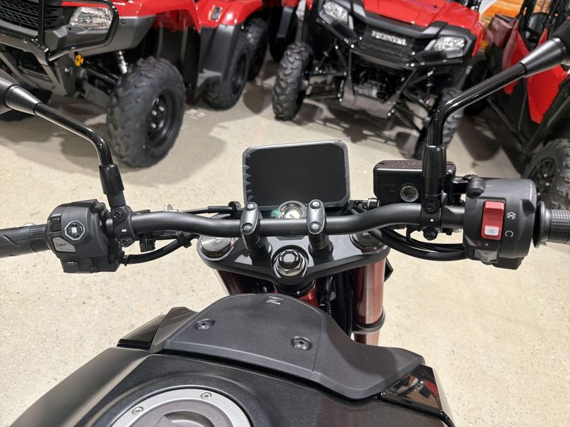 New 2026 Honda CB750 HORNET E-CLUTCH Image 23