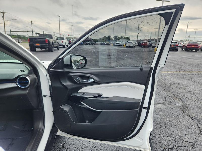 Used 2024 Chevrolet Trax LT