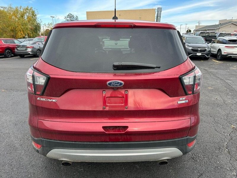 2017 Ford Escape SEImage 12