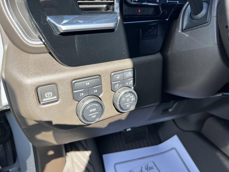 Used 2024 Chevrolet Silverado 2500HD LTImage 19