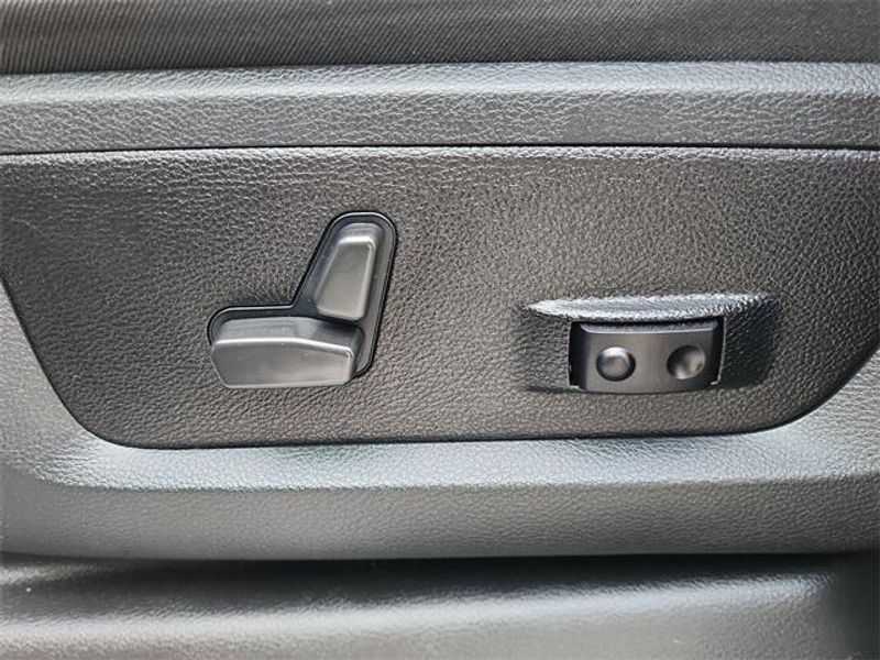 2022 RAM 2500 LaramieImage 36