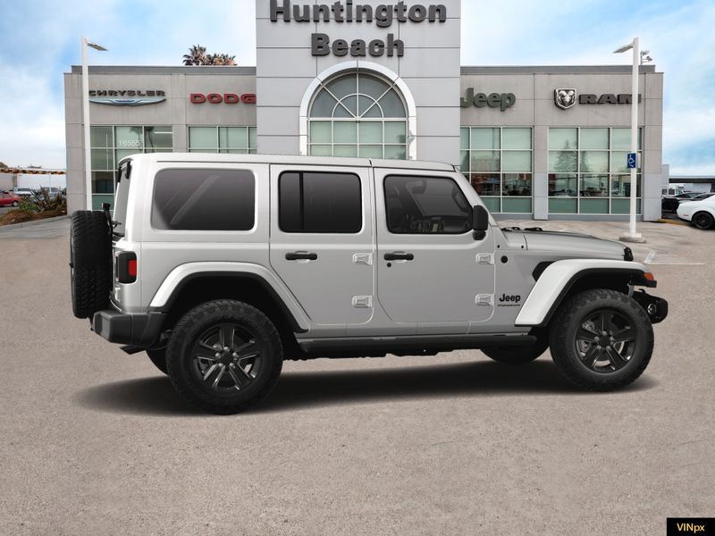 2023 Jeep Wrangler Sahara Altitude 4x4Image 11