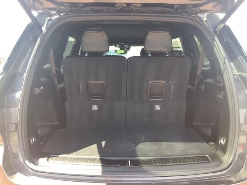 Used 2023 Jeep Grand Cherokee L AltitudeImage 18