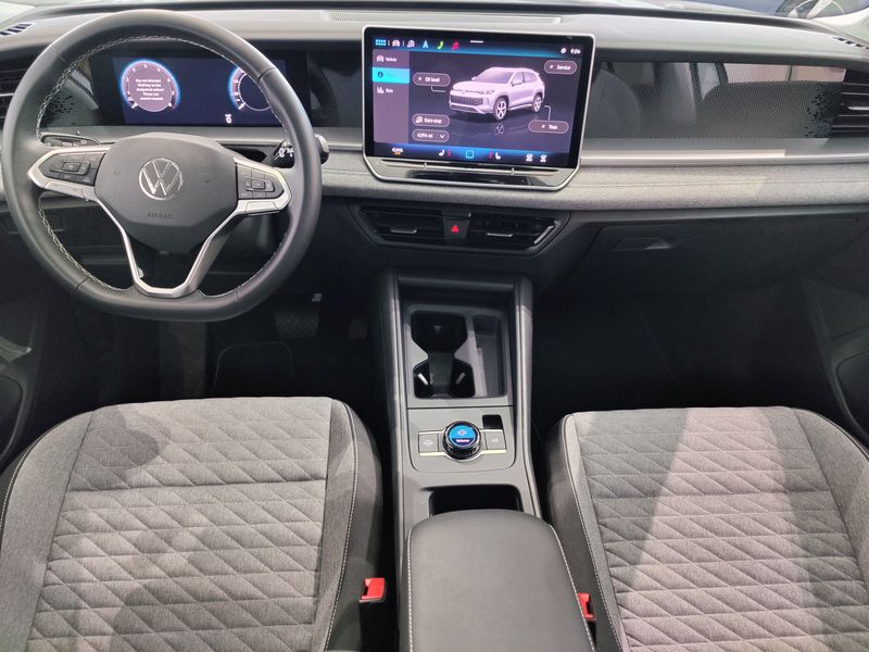 Used 2025 Volkswagen Tiguan S 4-Motion AWDImage 12