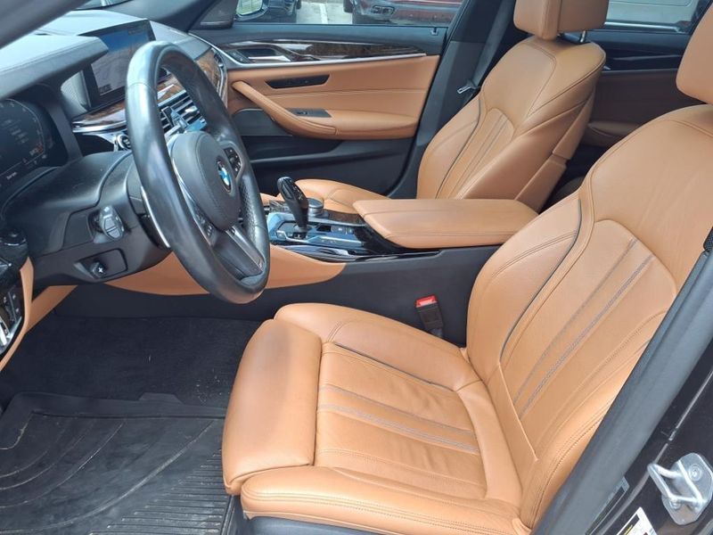 2020 BMW 5 Series M550i xDriveImage 21