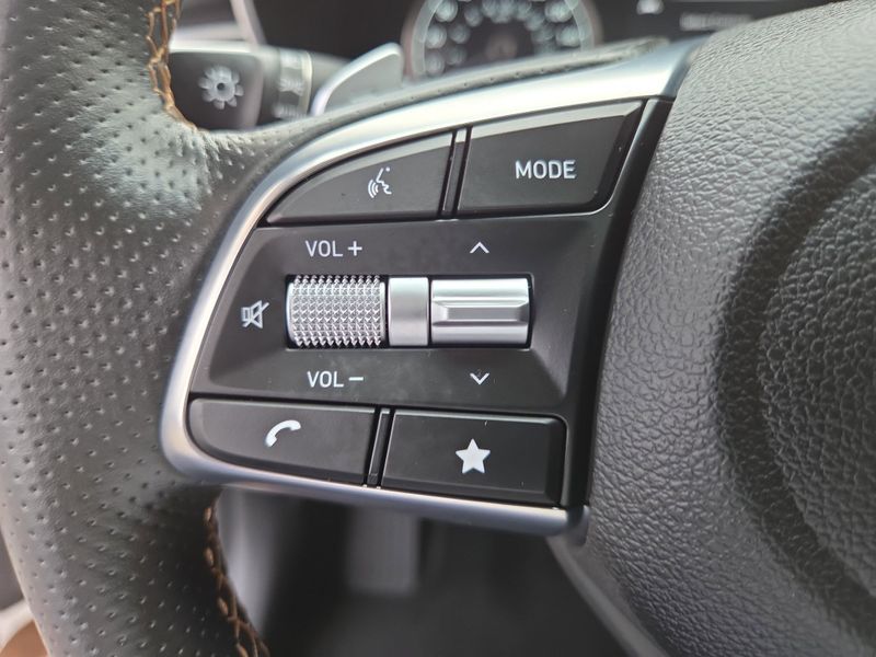 2022 Genesis G70 2.0T photo 30