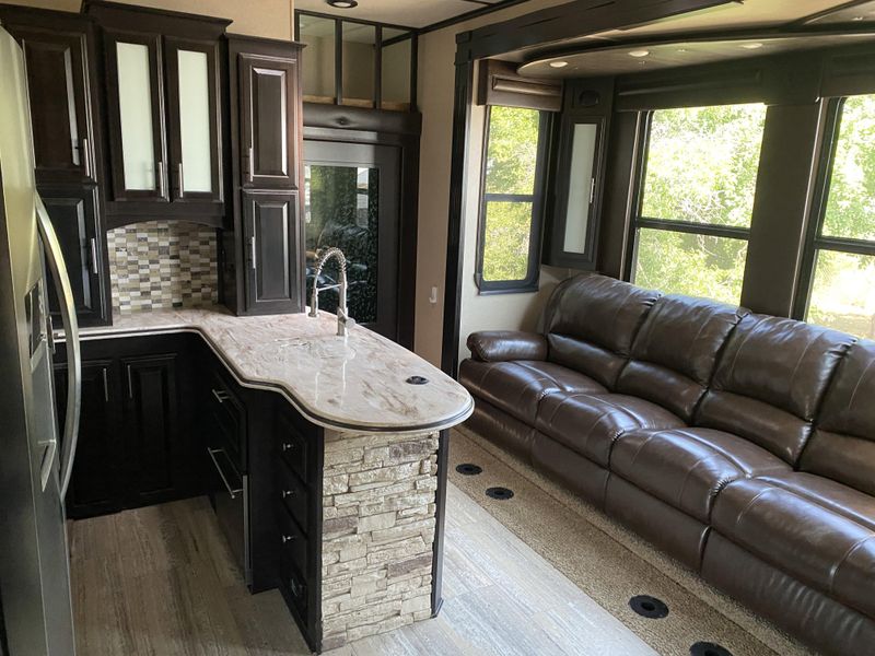 2016 JAYCO SEISMIC 4112 Image 8