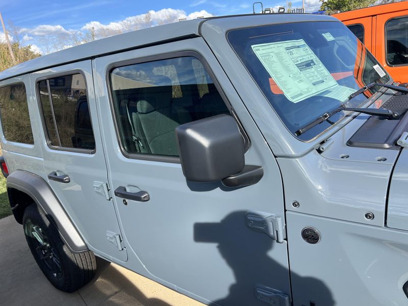 New 2025 Jeep Wrangler 4-door Sport SImage 5