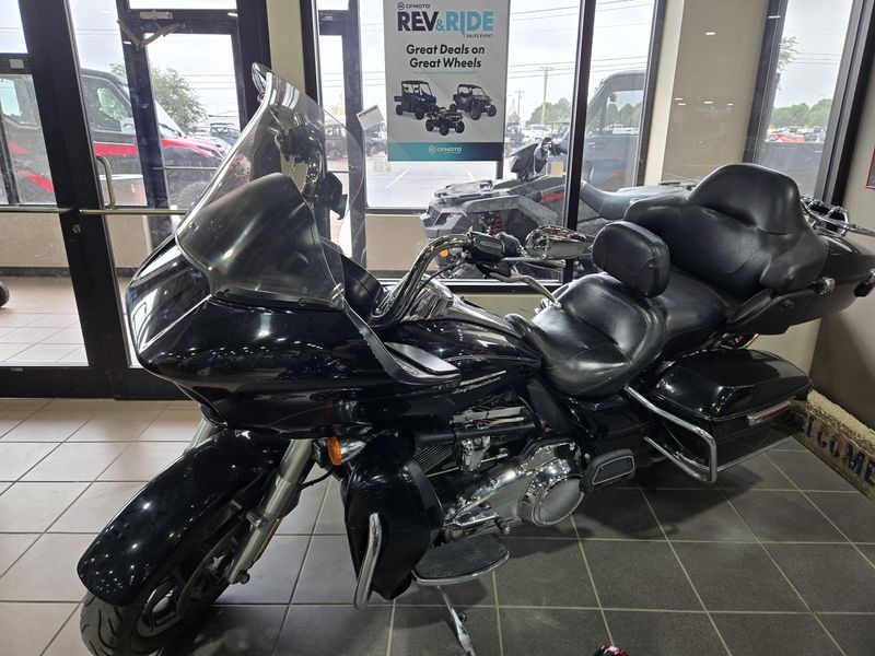 2017 Harley-Davidson ROAD GLIDE ULTRA LIMITED Image 3