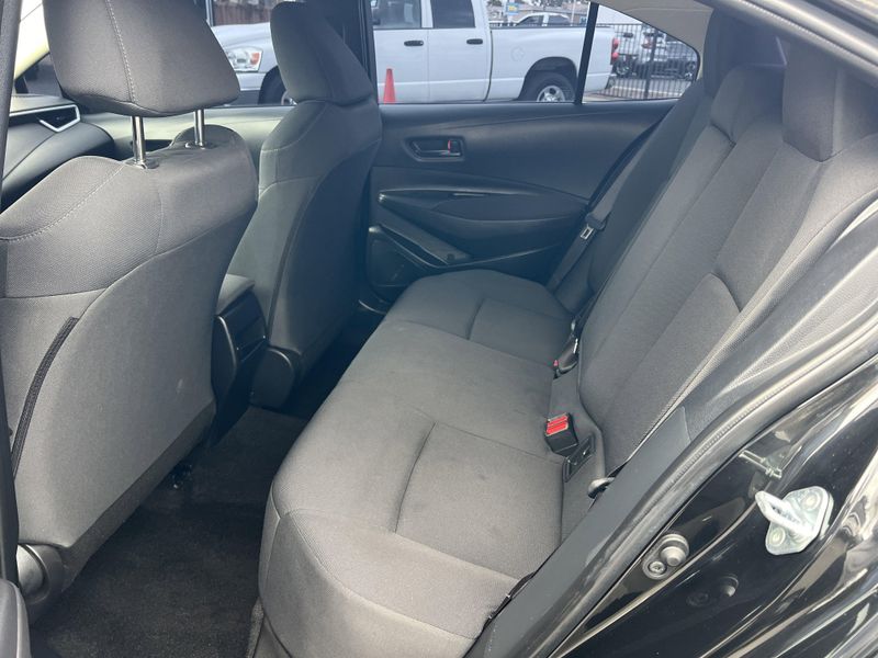 Used 2022 Toyota Corolla LEImage 18