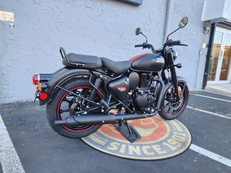 New 2024 Royal Enfield CLASSIC 350 Image 12