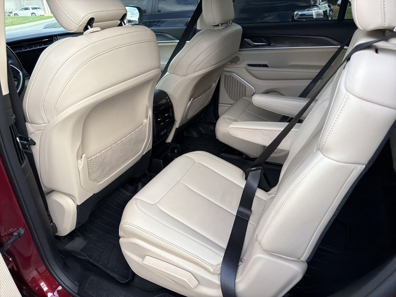 Used 2021 Jeep Grand Cherokee L LimitedImage 15