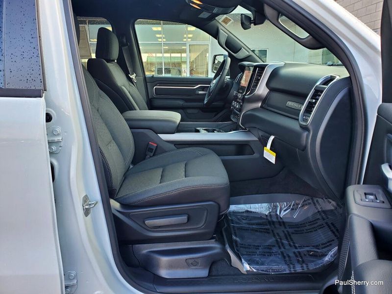 New 2026 RAM 1500 Big Horn Crew Cab 4x4 5'7' Box