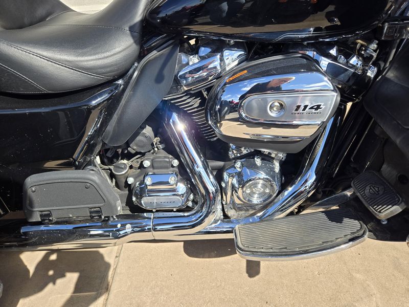 USED 2022 HARLEY TRIKE TRI GLIDE ULTRA Image 10