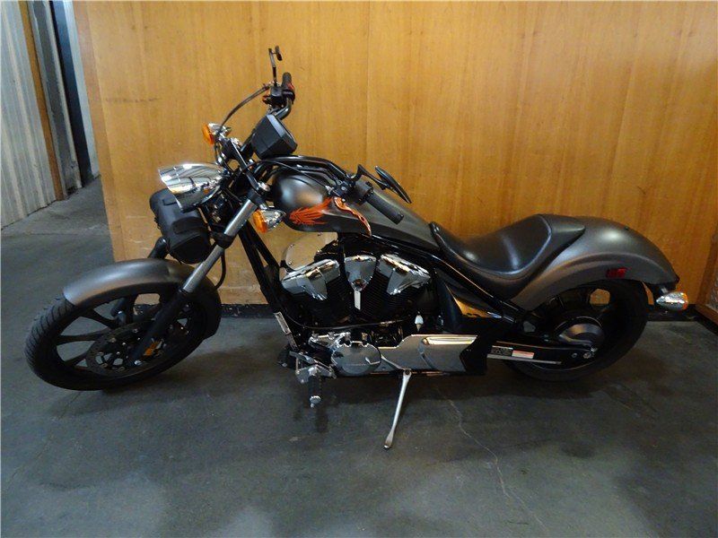 2016 Honda FuryImage 2