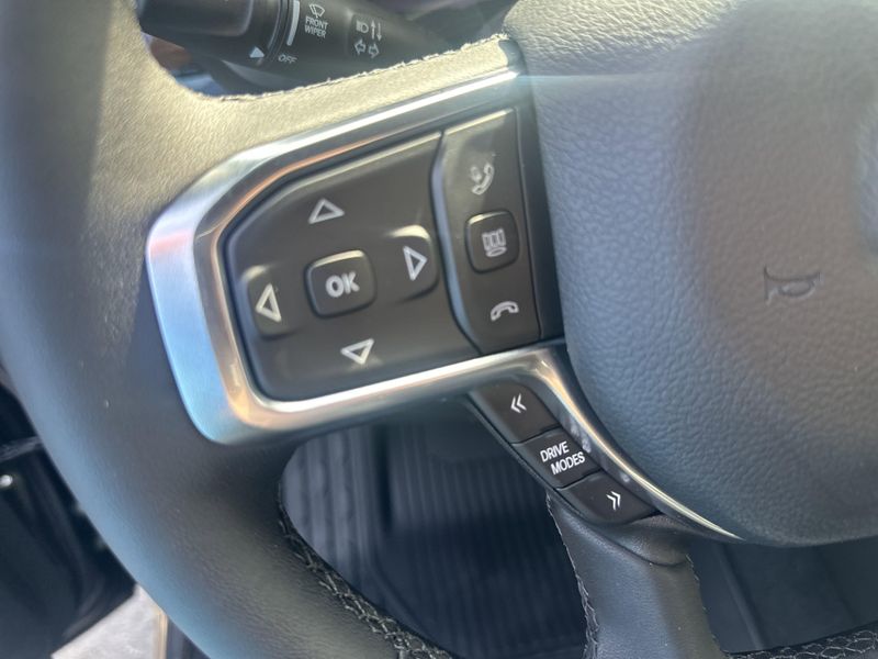 Used 2025 RAM 1500 LaramieImage 24