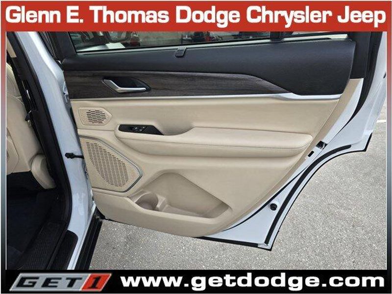 2022 Jeep Grand Cherokee Limited photo 28