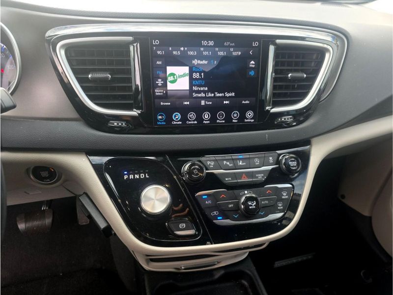 Used 2020 Chrysler Pacifica Touring L