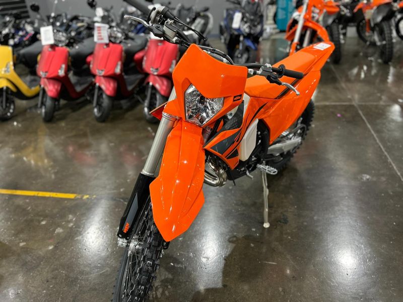 New 2025 KTM 150 XC-W Image 6