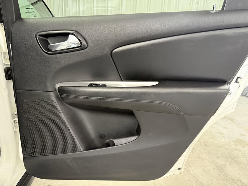 Used 2016 Dodge Journey SXTImage 10