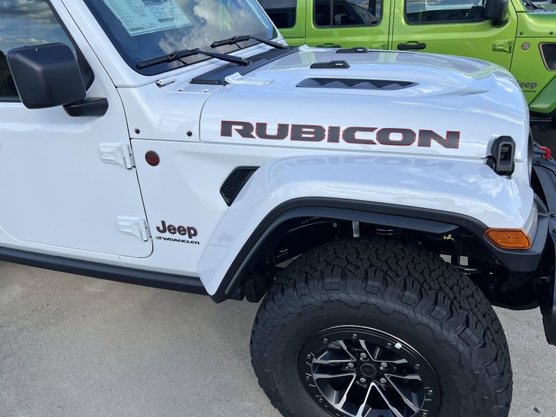 New 2025 Jeep Wrangler 4-door Rubicon XImage 4