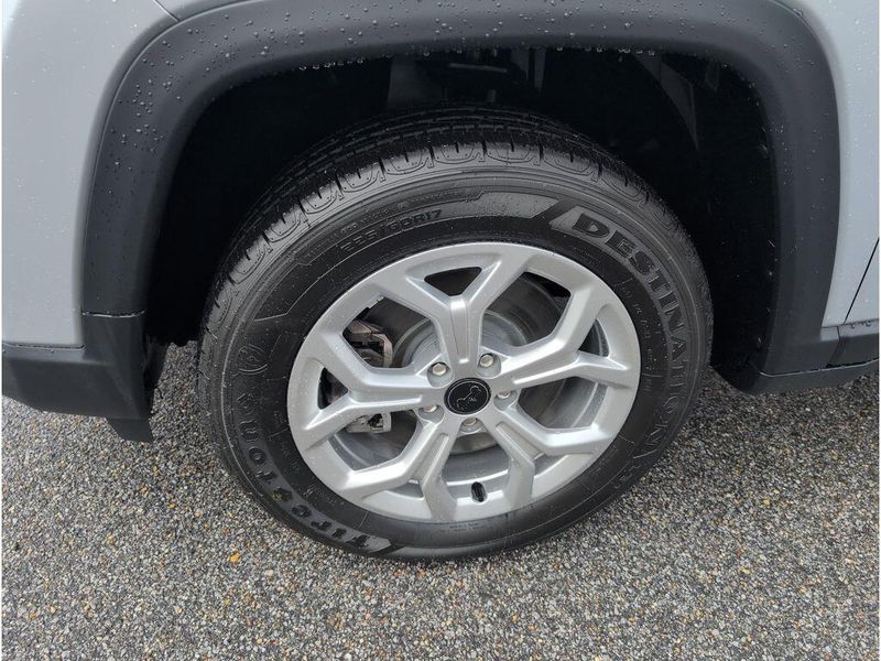 2025 Jeep Compass Latitude 4x4Image 9