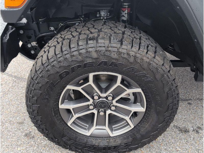 New 2025 Jeep Gladiator Mojave 4x4Image 9