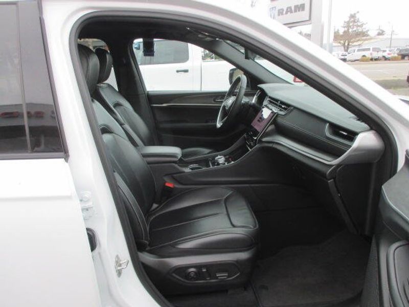 Used 2024 Jeep Grand Cherokee L LimitedImage 26