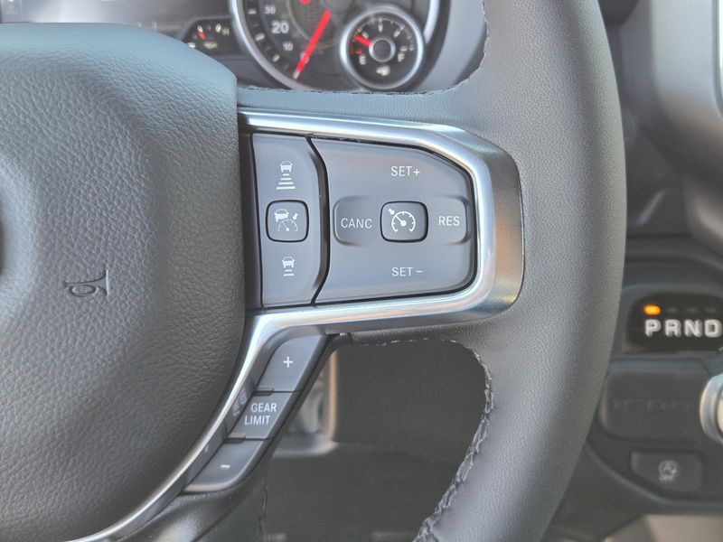 New 2026 RAM 1500 Laramie Crew Cab 4x2 5'7' Box
