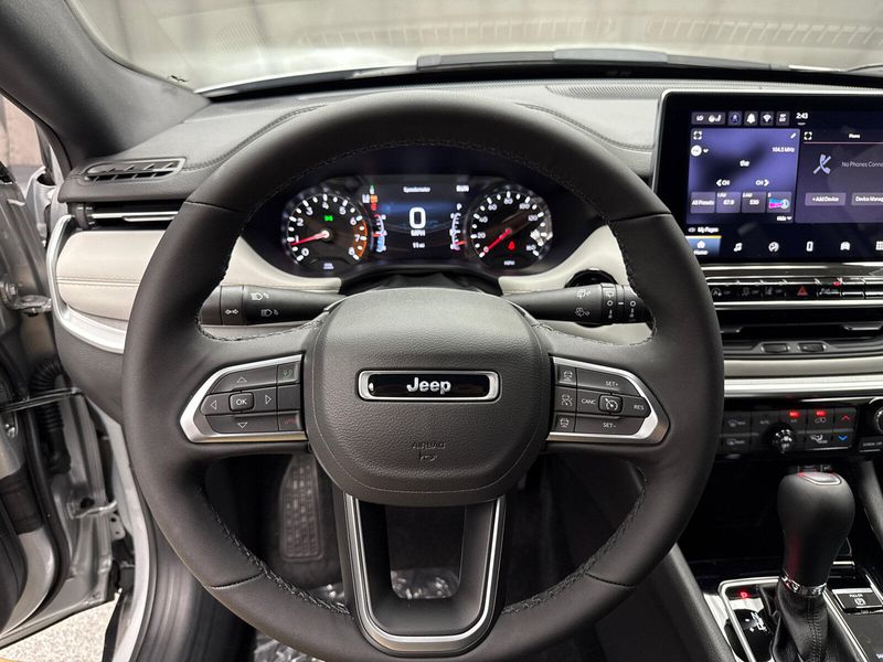 2025 Jeep Compass Limited 4x4Image 10