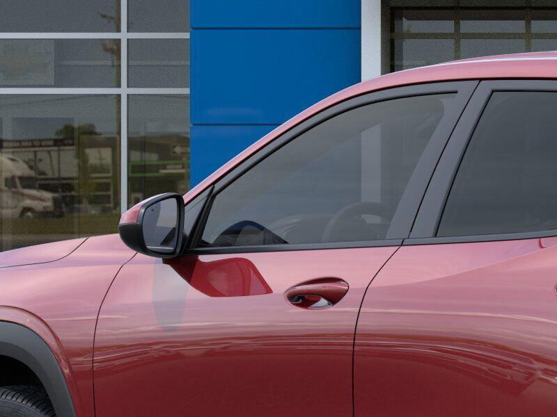 New 2025 Chevrolet Trax LSImage 12