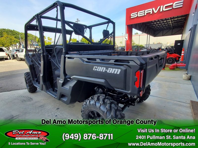 2024 Can-Am 8LRC  in a TIMELESS BLACK exterior color. Del Amo Motorsports of Orange County (949) 416-2102 delamomotorsports.com 