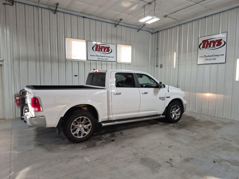 2019 RAM 1500 Classic LaramieImage 6