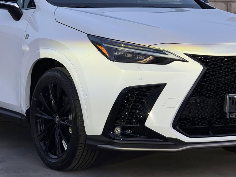 New 2026 Lexus NX 350h F SPORT HandlingImage 4