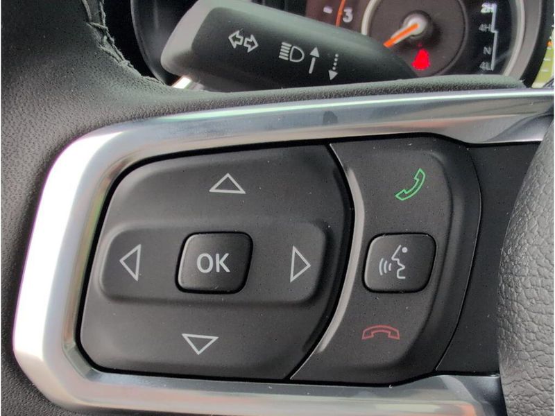 New 2025 Jeep Wrangler 4-door SaharaImage 25