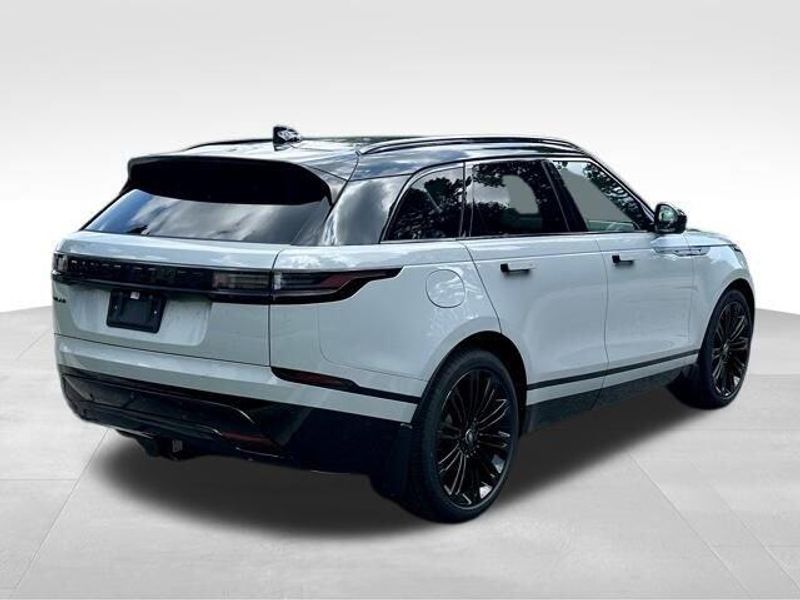 2025 Land Rover Range Rover Velar Dynamic SE