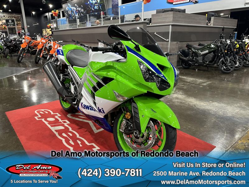 2024 Kawasaki ZX1400JRFNL-GN1  in a LIME GREEN/PEARL CRYSTAL WHITE/BLUE exterior color. Del Amo Motorsports of Redondo Beach (424) 304-1660 delamomotorsports.com 