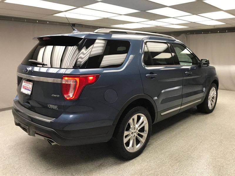 2018 Ford Explorer XLTImage 13