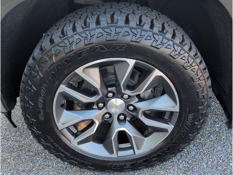 Used 2023 Chevrolet Silverado 1500 LTImage 9